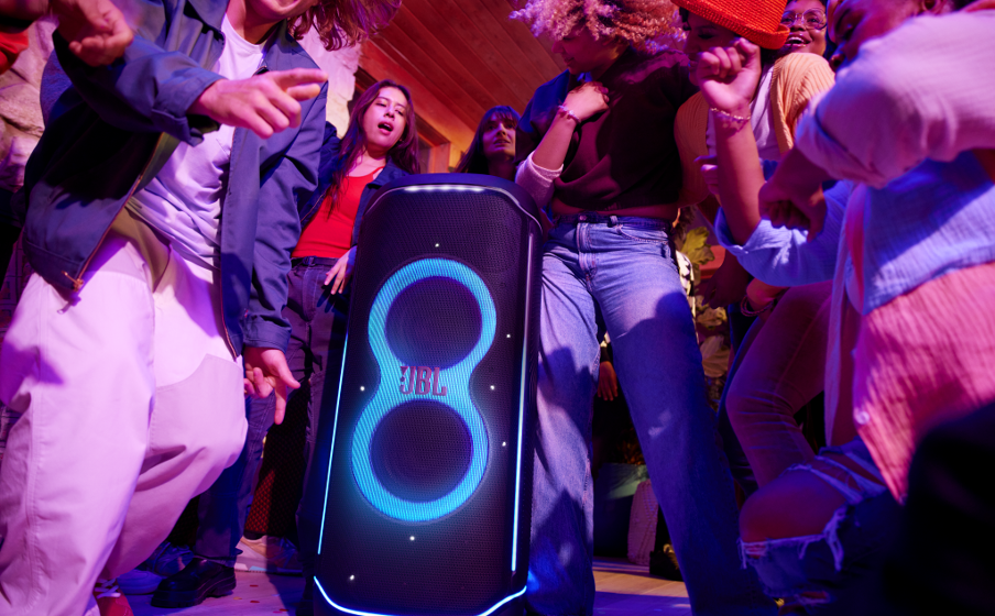 JBL PartyBox Ultimate Un jeu de lumi&egrave;re dynamique et multidimensionnel - Image