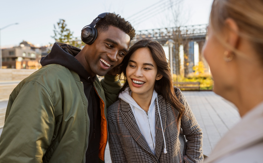 JBL Club 700BT Port supra-aural confortable - Image
