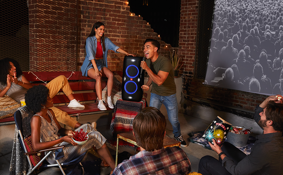 JBL Partybox 310 Des lumi&egrave;res dans la nuit - Image